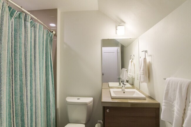 Photo - 3Bd/3Ba Seattle Townhome
