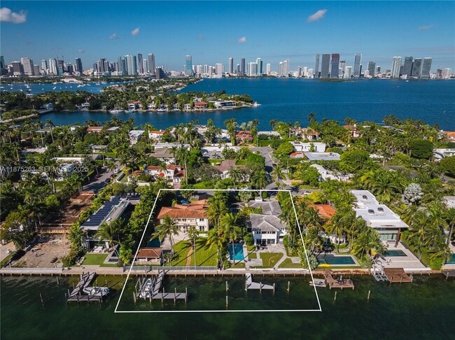 Photo - 617-625 E Dilido Dr