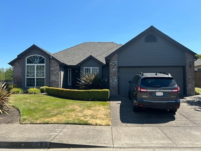 Building Photo - Single Level- Three Bedroom Home