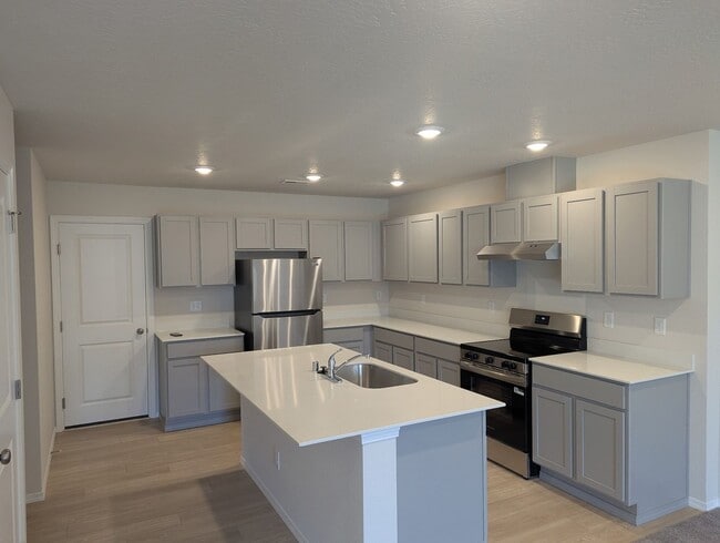 Photo - New 3 Bedroom, 2.5 Bath Townhome for Rent ...