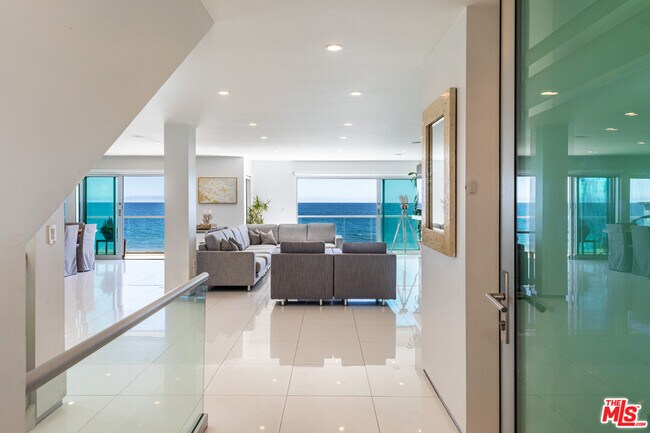 Photo - 26050 Pacific Coast Hwy