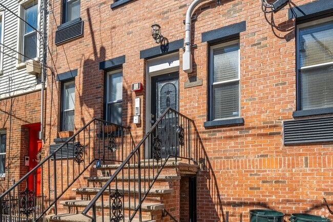 Building Photo - 128 Madison St Unit 1L Rental