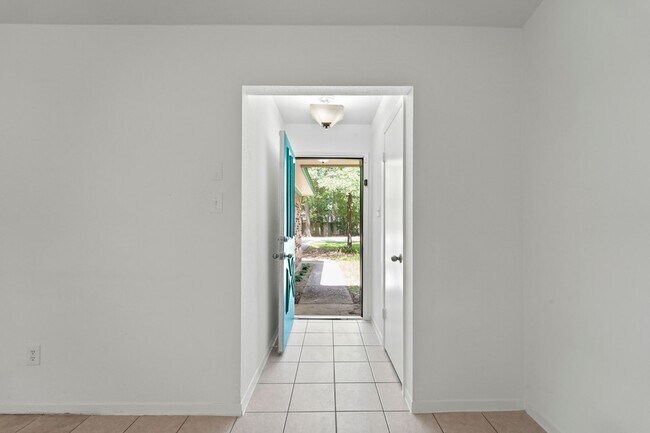 3 W Woodtimber Ct