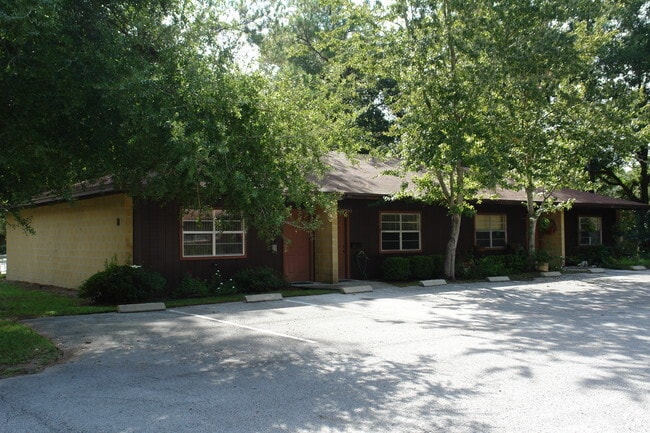 Photo - Millhopper Pines