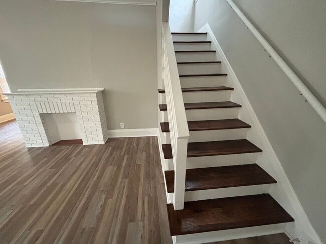 Photo - 3524 Leybourn Ave