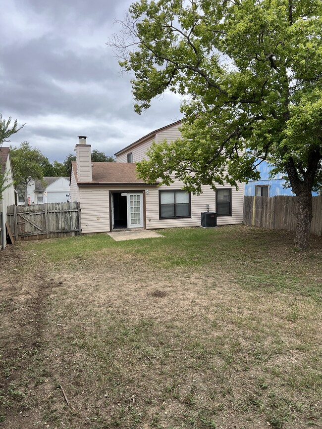 Photo - 9713 Village Briar