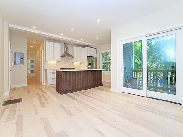 Photo - 189 I St Unit 1