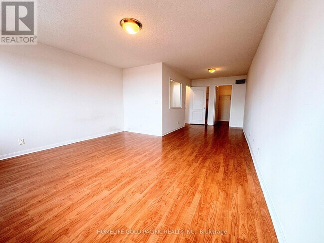 Photo - 28 Sommerset Way