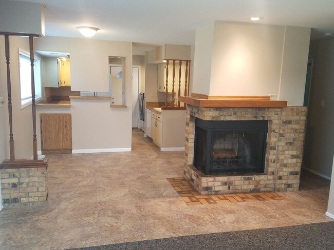 Photo - 3122 Voll Ln