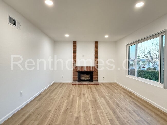 Photo - 8181 Elston Pl