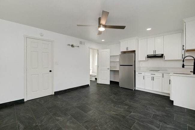 Building Photo - 1615 Halo St Unit A Rental