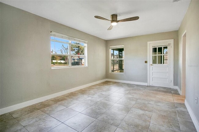 Photo - 541 N Capen Ave