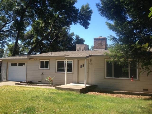 Great 2 bedroom 1 bath home w/Central Heat... - Great 2 bedroom 1 bath home w/Central Heat...