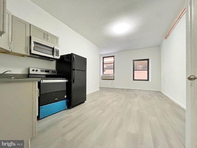Building Photo - 120 Chestnut St Unit 204 Rental