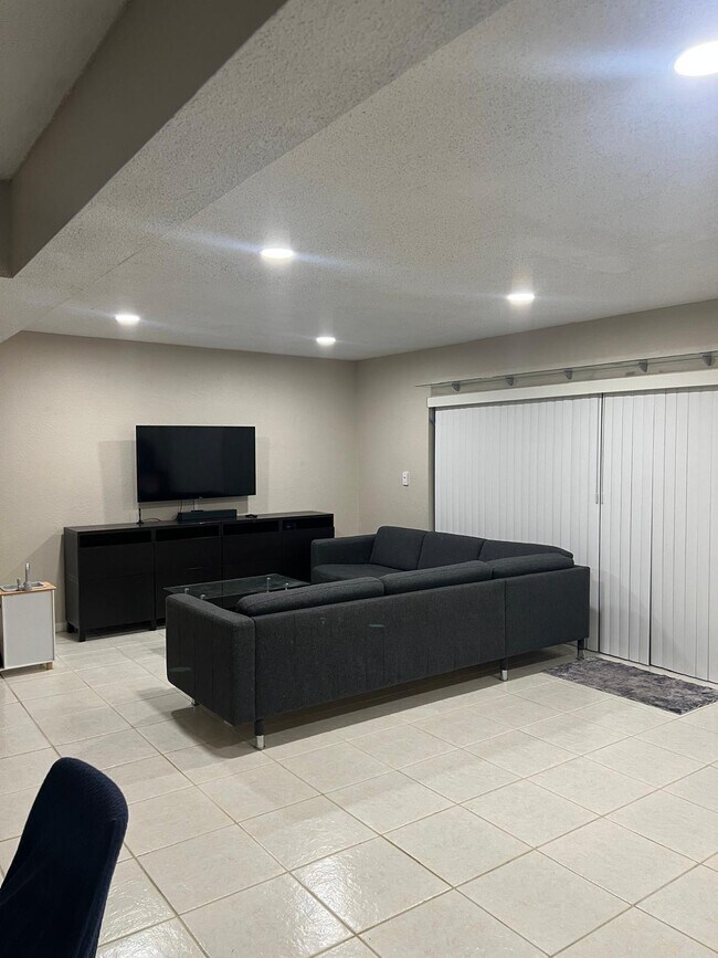 Photo - 5618 NW 16th St