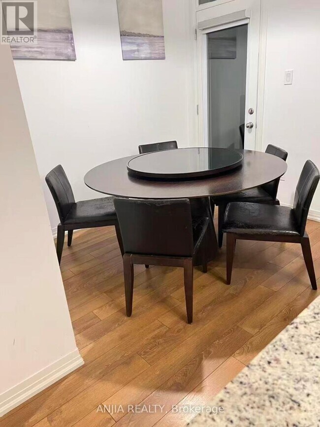 Photo - 119 Markland St