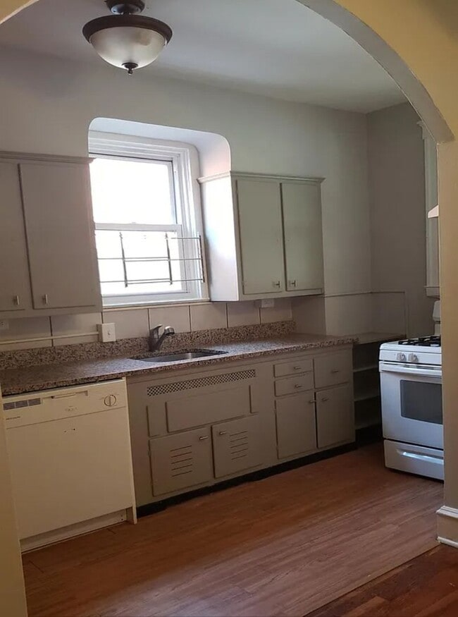 Building Photo - 3133 N Calvert St Unit 3