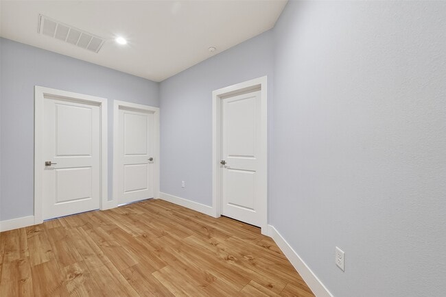 Building Photo - 10021 Alfred Ln Unit A