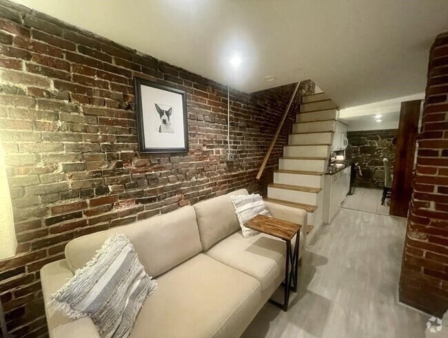 Building Photo - 37 Grove St Unit 1 Rental