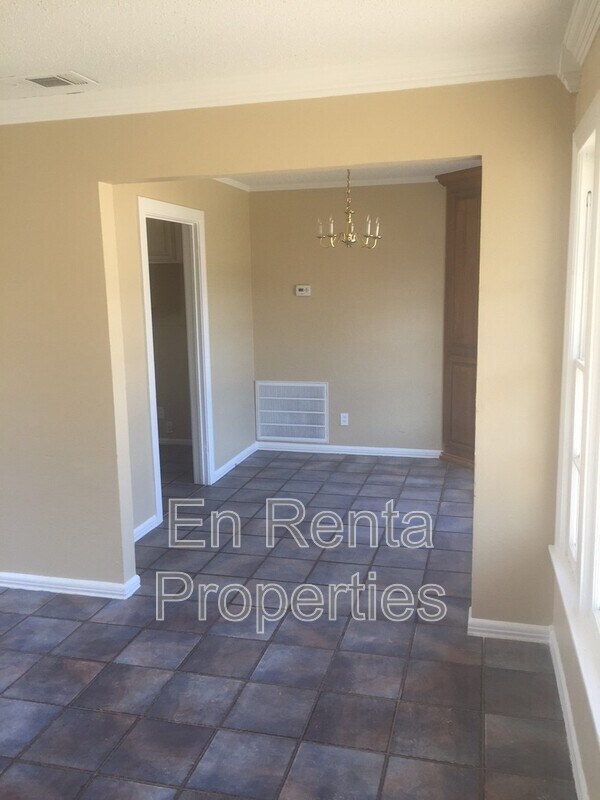 Photo - 601 W Beach St