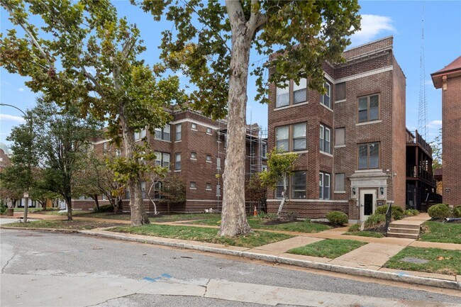 Photo - 5675 Waterman Blvd Unit 31