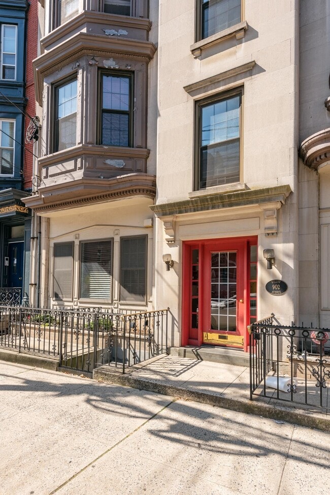 Building Photo - 902 Willow Ave Unit 2B Rental