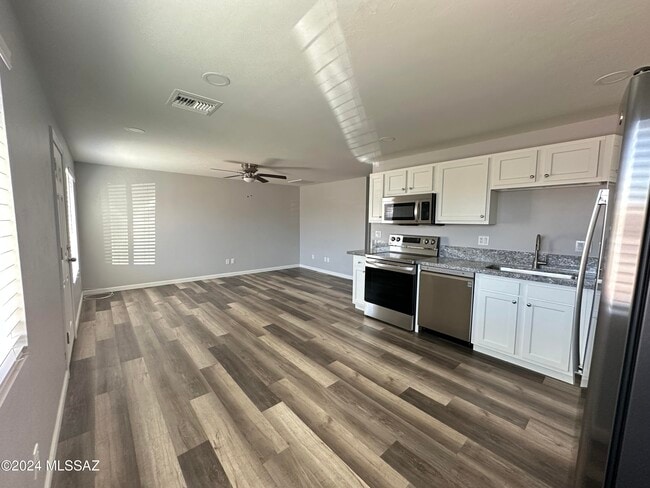 Photo - 1045 E Halcyon Rd