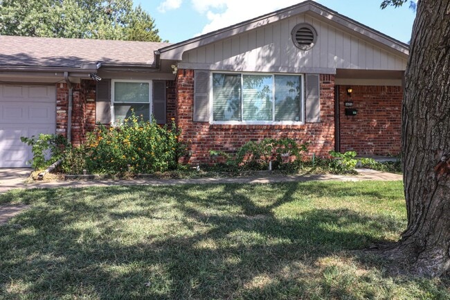 Photo - 5621 S 75th E Pl