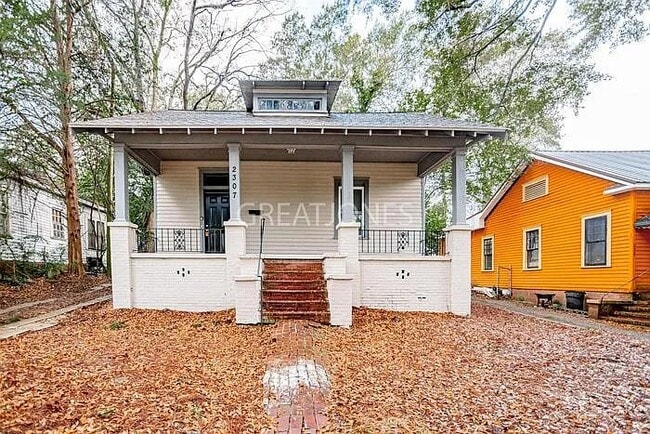 Building Photo - 2307 16th Ave