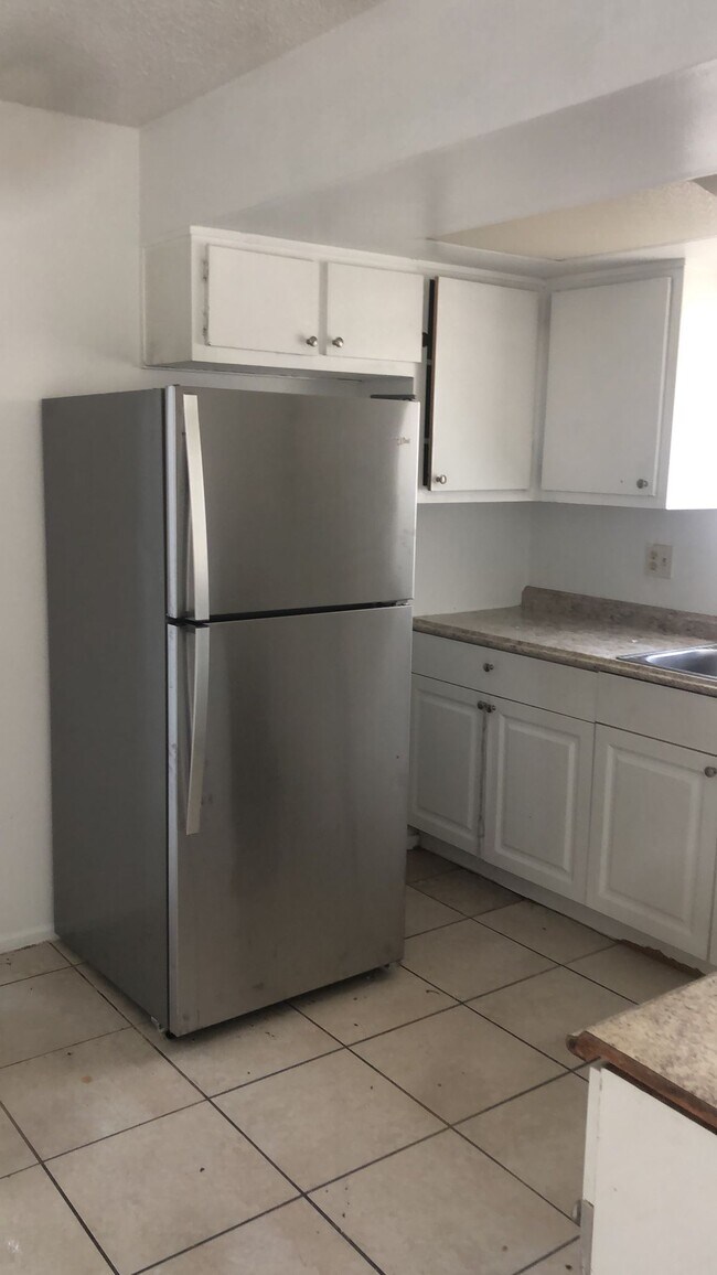 Photo - 13923-13925 First St - Duplex