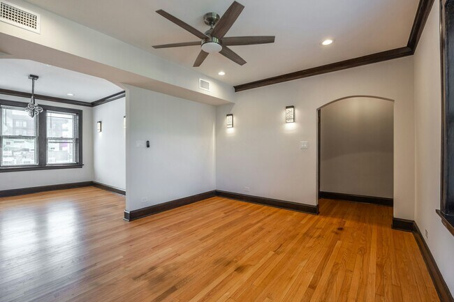 Photo - 6409 N Talman Ave Unidad 301