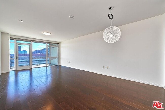 Photo - 3785 Wilshire Blvd Unit 2008