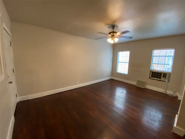 Building Photo - 1624 Holman St