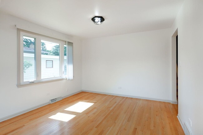 Photo - 1149 Jane Ave