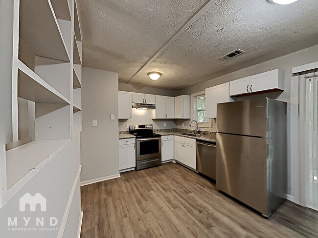 Photo - 1740 Hunting Creek Ln SE