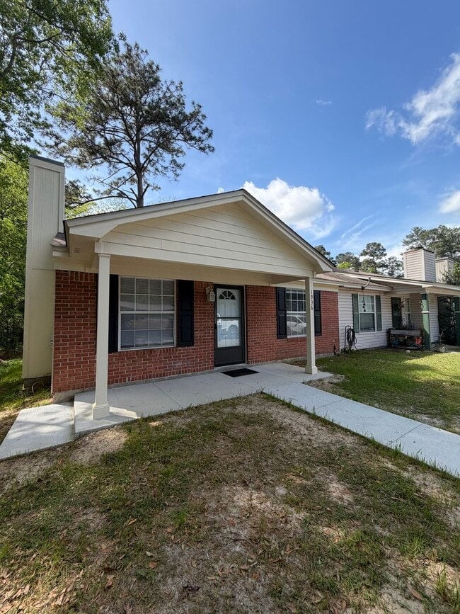 Photo - Gorgeous 2/2 newly renovated townhome available now!