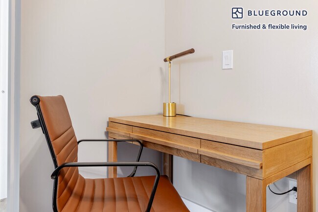 Photo - 161 W 54th St Unit FL8-ID1877