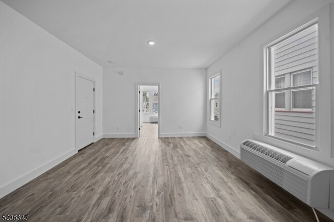 Photo - 531 Beardsley Ave