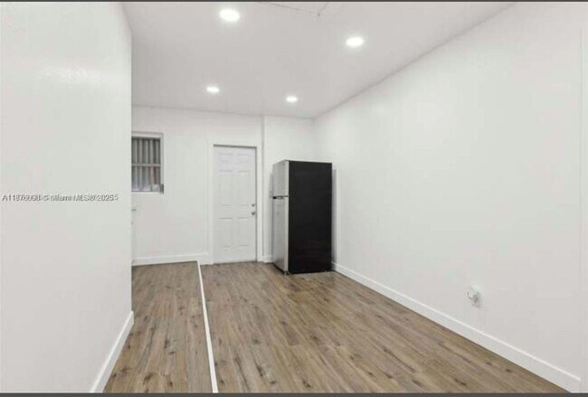 Photo - 7420 McKinley St