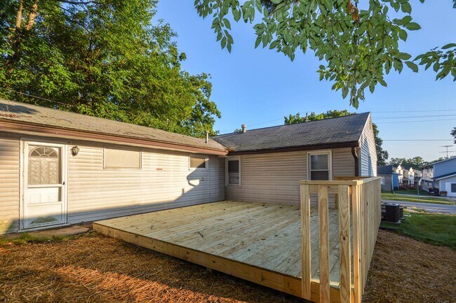 Photo - 404 E 20th St