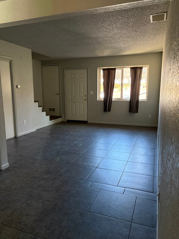 Photo - 1220 S Pinegrove Rd Unidad Apt 2