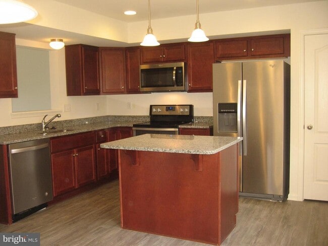 Photo - 21 Darien Dr