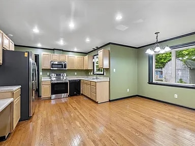 Photo - 1954 Celia Crescent