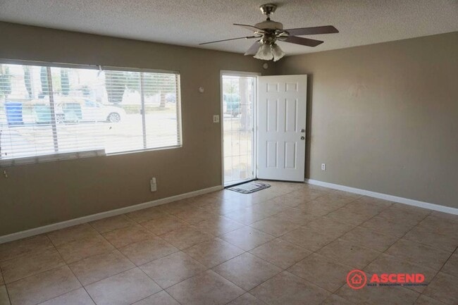 Photo - 209 E Harding Ave Unit 1