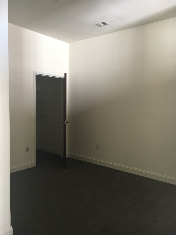 Photo - 55 Trumbull St Unidad 801