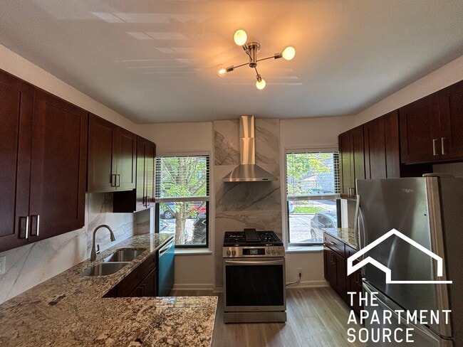 Photo - 3138 W Schubert Ave Unit 1F
