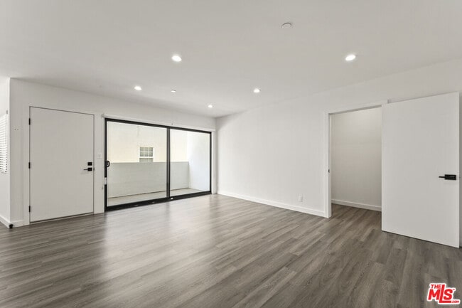 Photo - 1254 9th St Unit I