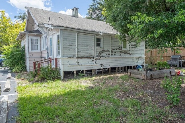118 S Garfield Ave