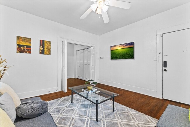 Photo - 2509 Whitney St Unit A