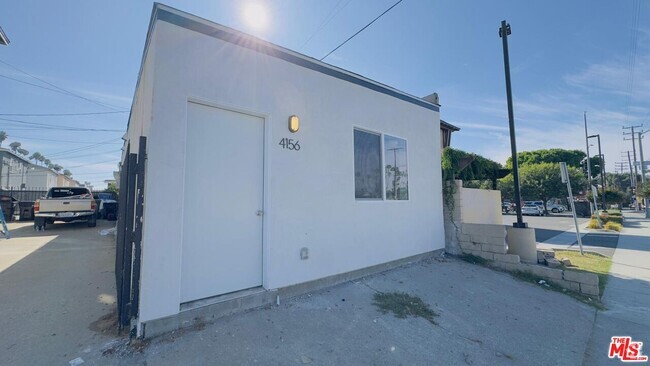 Building Photo - 4150 Venice Blvd. Rental